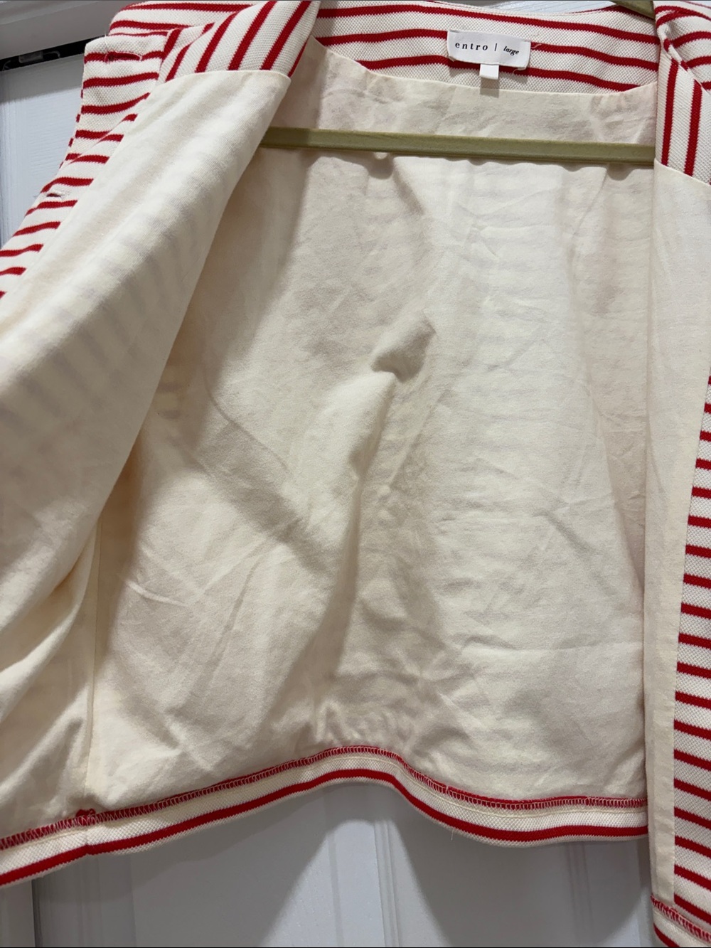 Entro NWT Red and cream Striped Cropped Button Vest/top/jacket size L - Picture 8 of 8